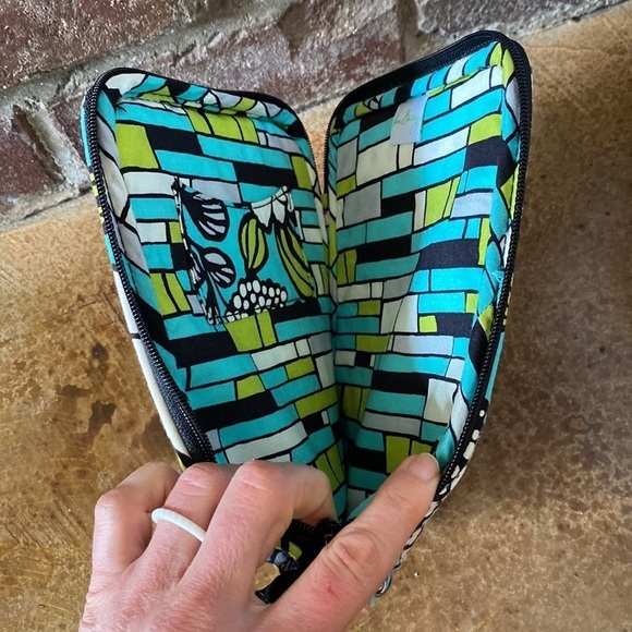 Like New Vera Bradley Island Bloom Print Quilted Padded IPad Tablet Zipper Case - Picture 2 of 4